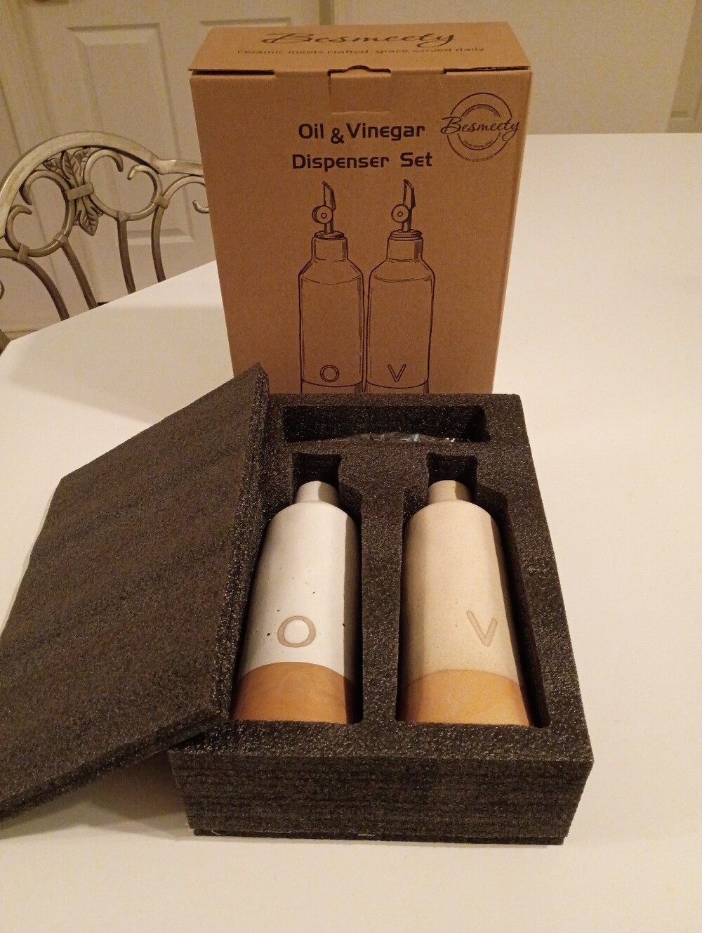 NEW Besmeety Ceramic Oil & Vinegar Dispenser Set – Handcrafted